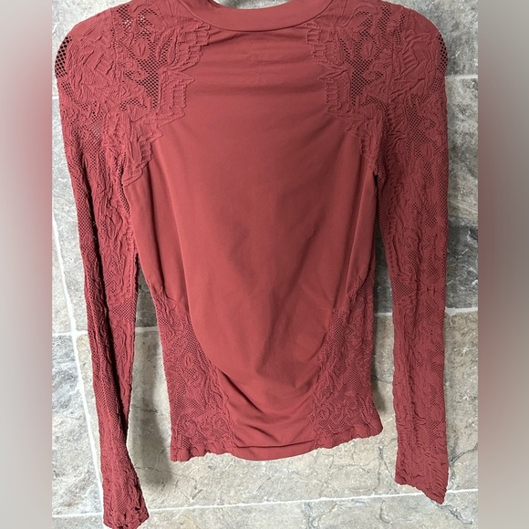 INTIMATELY FREE PEOPLE Ladies Size Medium Large Knit & Lace Top. fits sm… - Picture 2 of 3